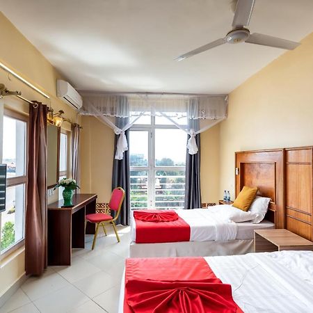 Pulickal Airport Hotel Entebbe Dış mekan fotoğraf