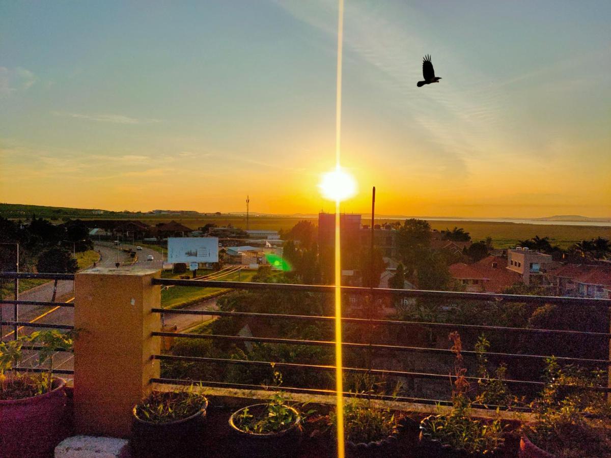 Pulickal Airport Hotel Entebbe Dış mekan fotoğraf