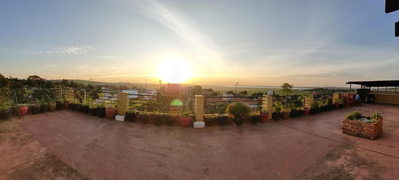 Pulickal Airport Hotel Entebbe Dış mekan fotoğraf