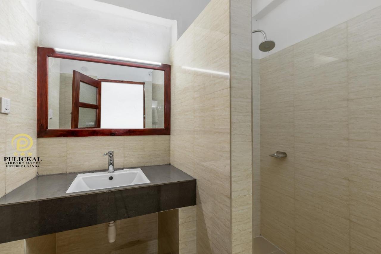 Pulickal Airport Hotel Entebbe Dış mekan fotoğraf